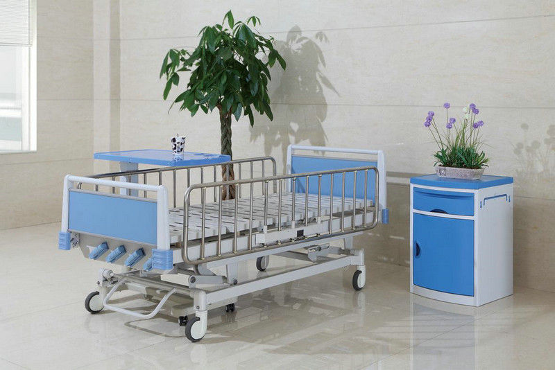 बच्चे के लिए बाल चिकित्सा अस्पताल बेड